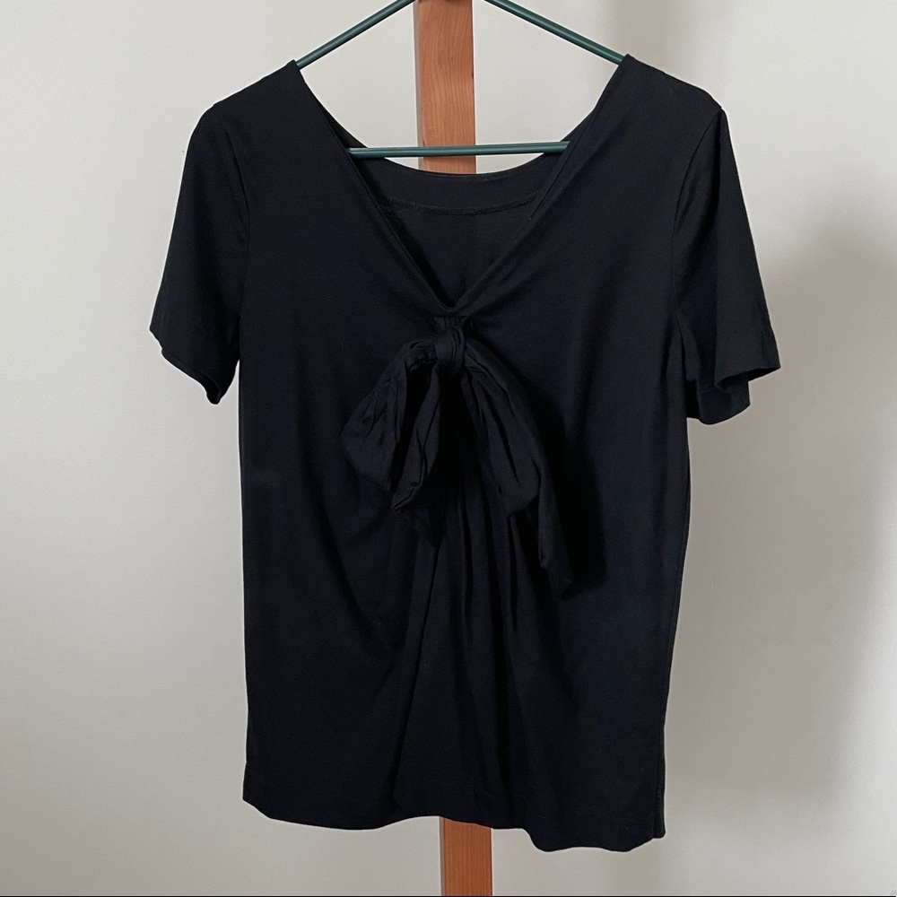 Banana Republic bow back tshirt